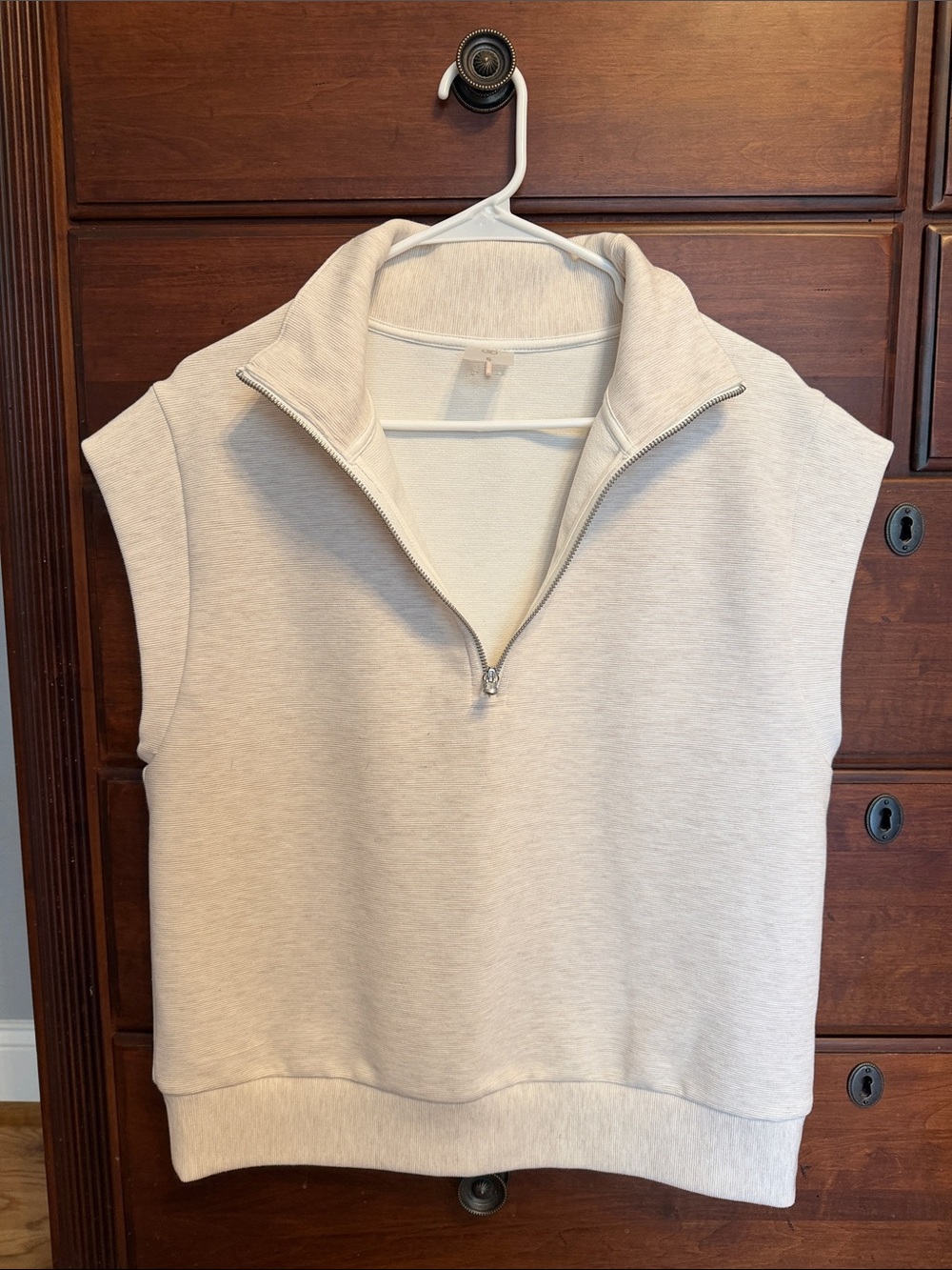 CALIA by Carrie Underwood Sleeveless Half-Zip Top in Light Cream